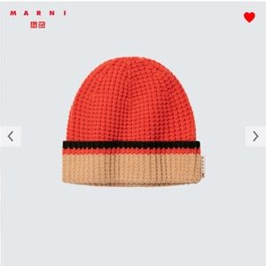 Marni and Uniqlo collab red and brown popcorn knitted beanie tuque hat NWT